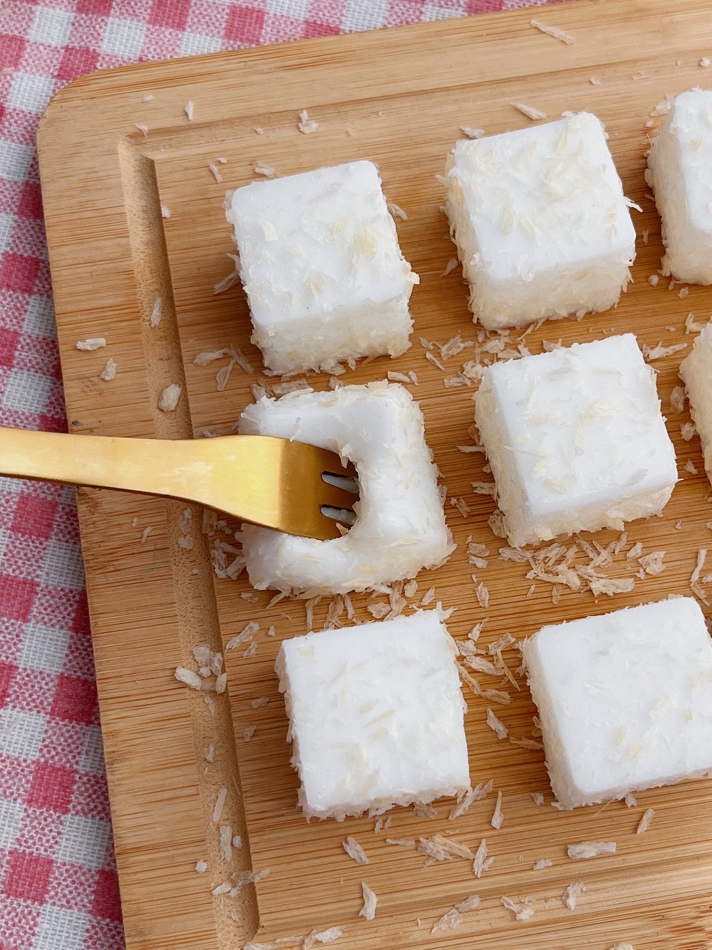 Squishy Pudding Cubes with Coconut Flakes 9 Pcs